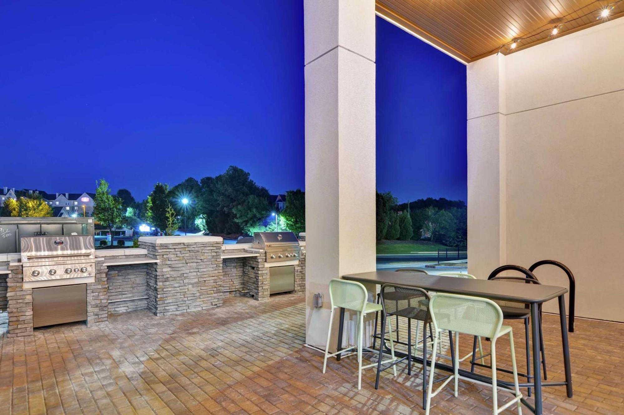 Home2 Suites By Hilton Charlotte Piper Glen Екстериор снимка